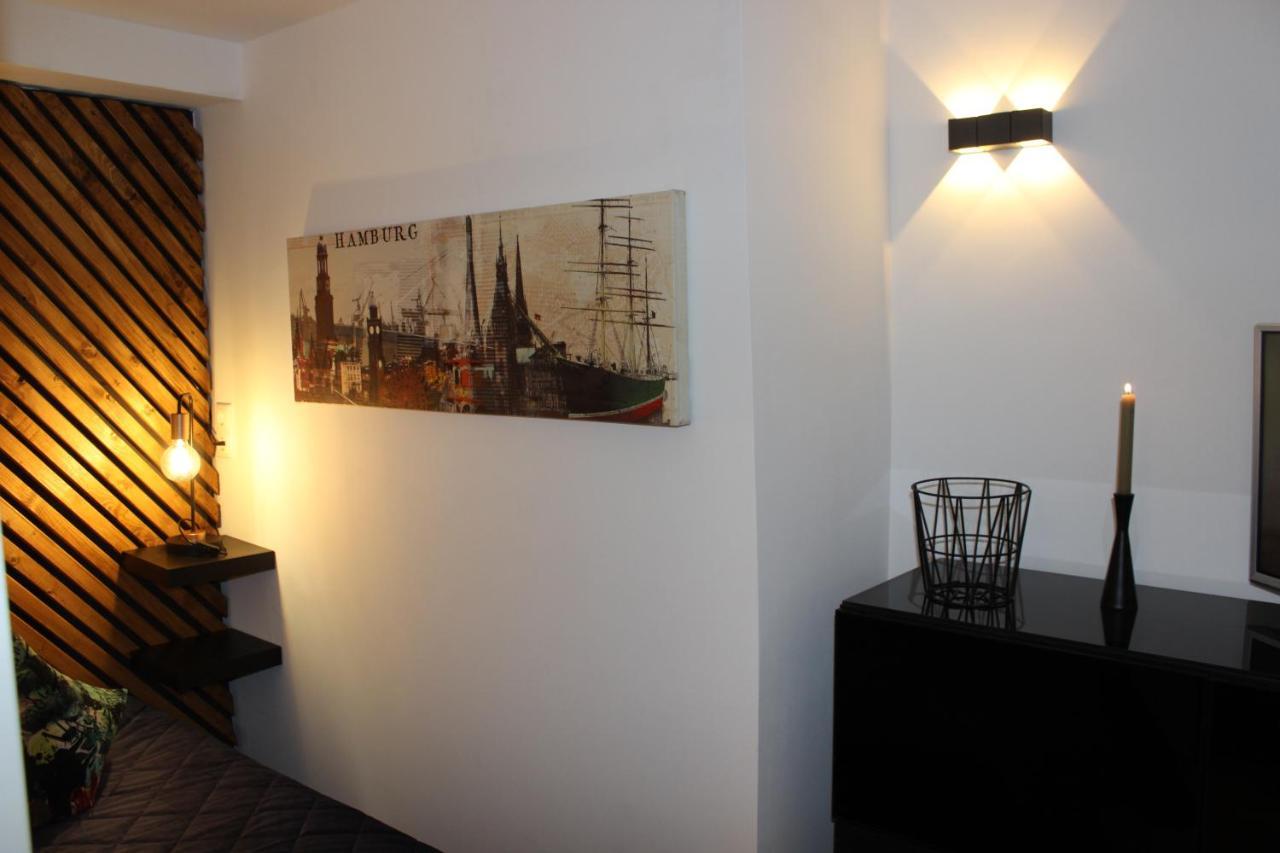 נוי וולמסטורף Kleine Souterrain Wohnung Naehe Hamburg מראה חיצוני תמונה