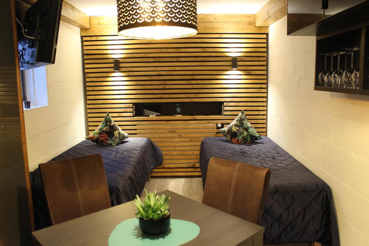 נוי וולמסטורף Kleine Souterrain Wohnung Naehe Hamburg מראה חיצוני תמונה